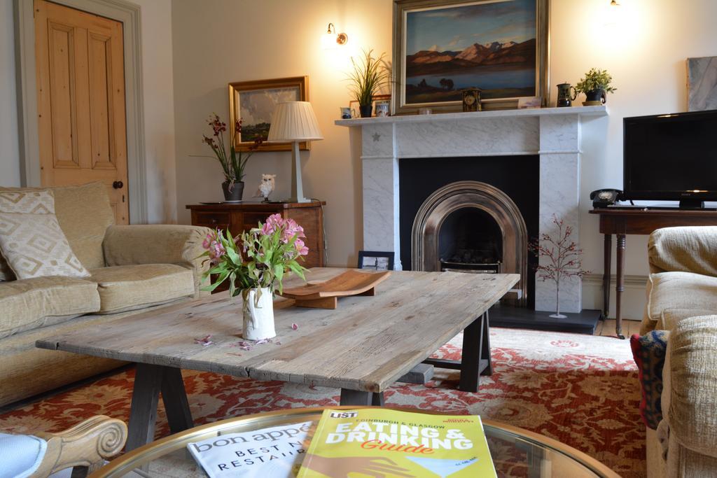 Royal Mile Elegance - Space & Luxury Apartment Единбург Екстериор снимка
