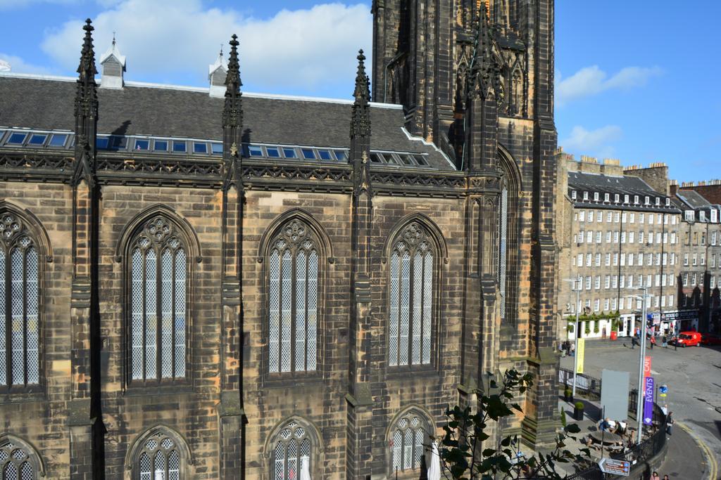 Royal Mile Elegance - Space & Luxury Apartment Единбург Екстериор снимка